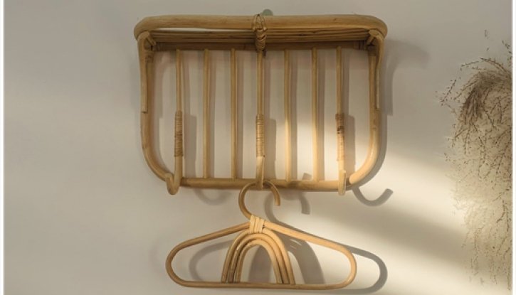 Bamboo hanger